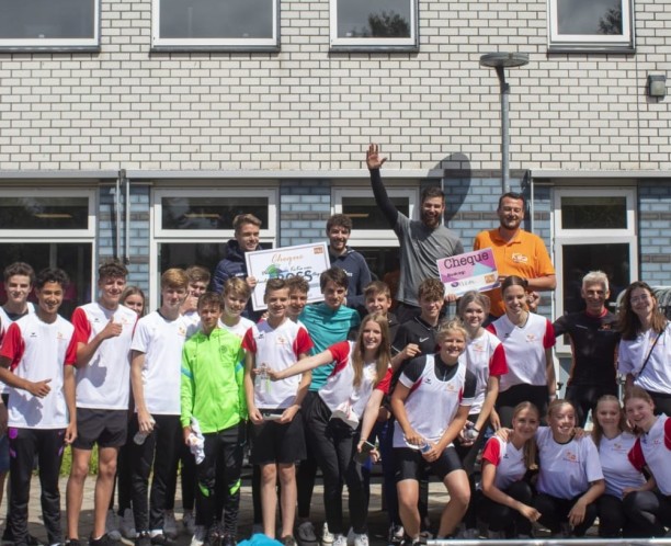 Candea College haalt € 1.305 op voor KiKa